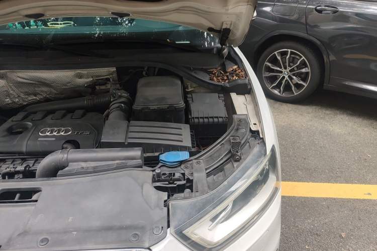 Used Audi Q3 2013 35 TFSI quattro Technology Edition Engine Bay Left