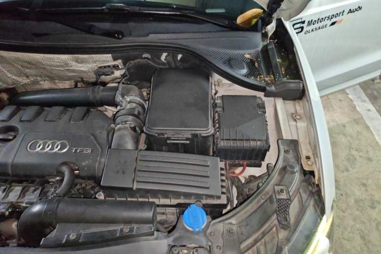 Used Audi Q3 2013 35 TFSI quattro Comfort Model Engine Bay Left