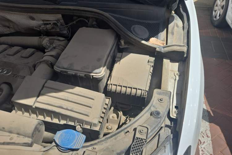 Used Audi Q3 2013 35 TFSI quattro Comfort Model Engine Bay Left