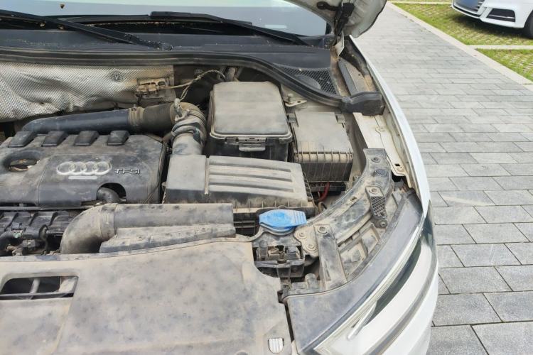 Used Audi Q3 2013 35 TFSI quattro Comfort Model Engine Bay Left