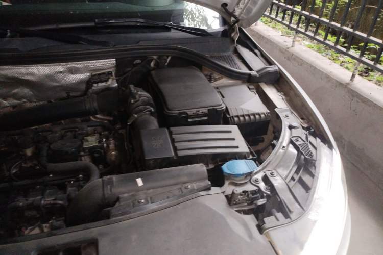 Used Audi Q3 2013 35 TFSI quattro Comfort Model Engine Bay Left