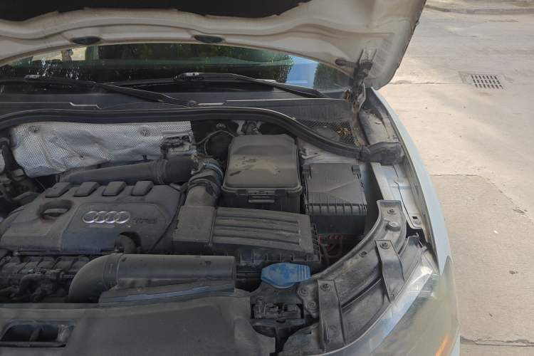 Used Audi Q3 2013 35 TFSI Ambition Edition Engine Bay Left