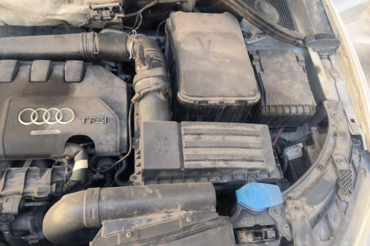 Used Audi Q3 2013 35 TFSI quattro Comfort Model Engine Bay Left