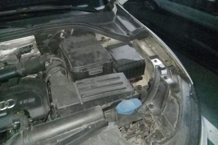 Used Audi Q3 2013 35 TFSI Ambition Edition Engine Bay Left