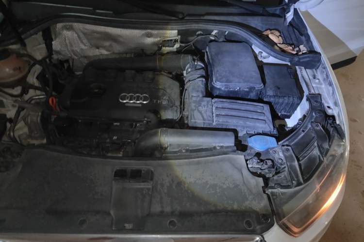 Used Audi Q3 2013 35 TFSI Ambition Edition Engine Bay Left
