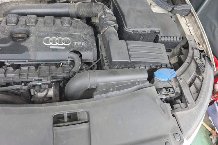 Used Audi Q3 2013 35 TFSI Ambition Edition Engine Bay Left