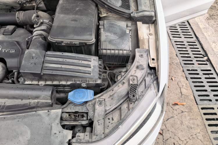 Used Audi Q3 2013 35 TFSI quattro Comfort Model Engine Bay Left
