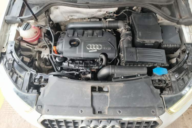 Used Audi Q3 2013 35 TFSI Comfort Model Engine Bay