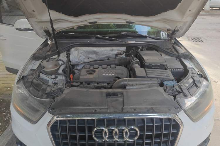 Used Audi Q3 2013 35 TFSI Ambition Edition Engine Bay
