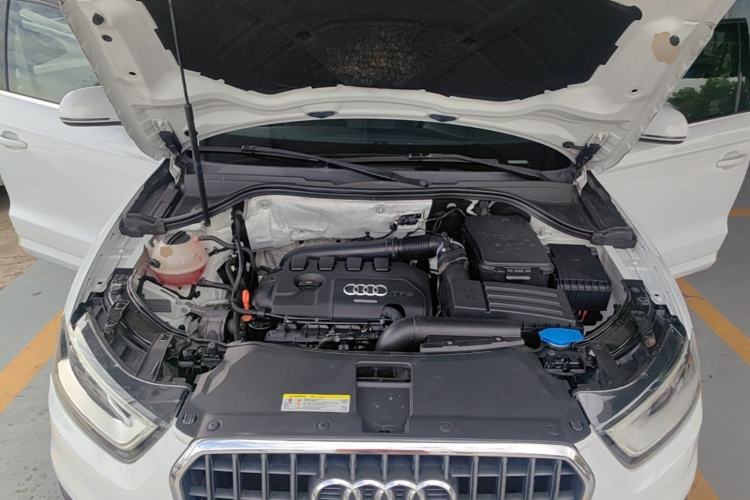 Used Audi Q3 2013 35 TFSI Comfort Model Engine Bay