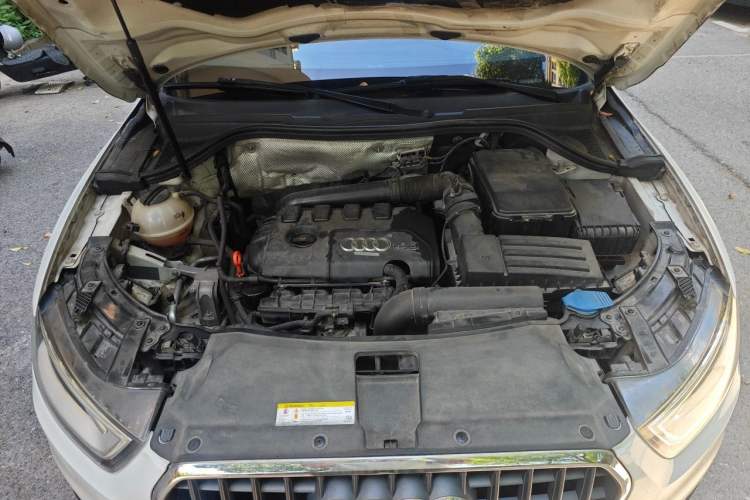 Used Audi Q3 2013 35 TFSI Comfort Model Engine Bay