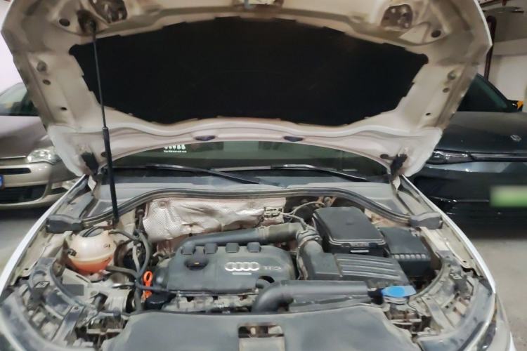 Used Audi Q3 2013 35 TFSI Comfort Model Engine Bay