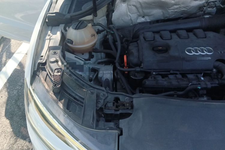 Used Audi Q3 2013 35 TFSI quattro Technology Edition Engine Bay Right