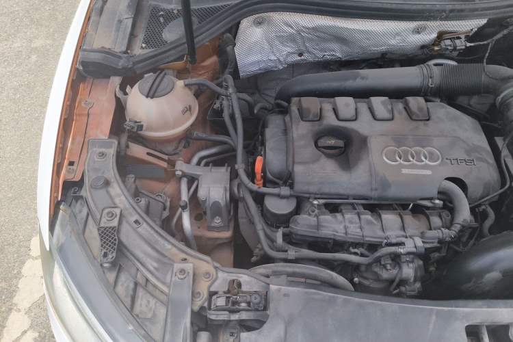 Used Audi Q3 2013 35 TFSI Ambition Edition Engine Bay Right