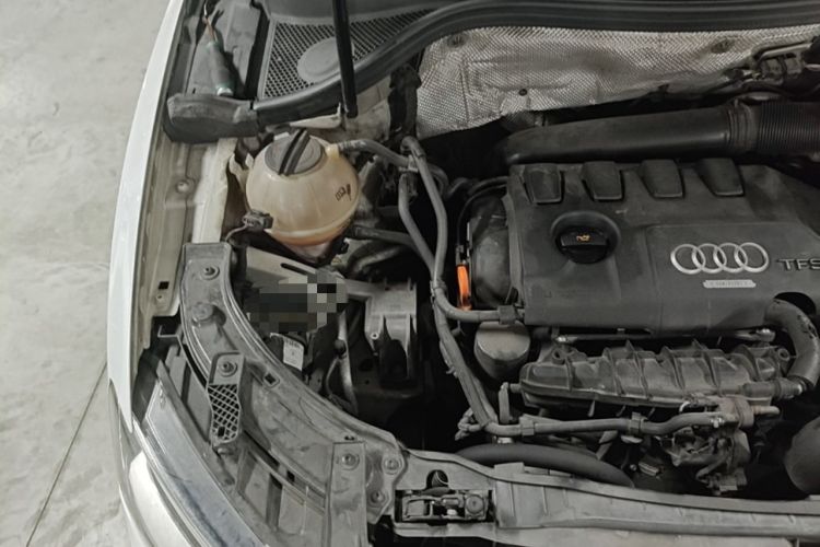 Used Audi Q3 2013 40 TFSI quattro Luxury Model Engine Bay Right