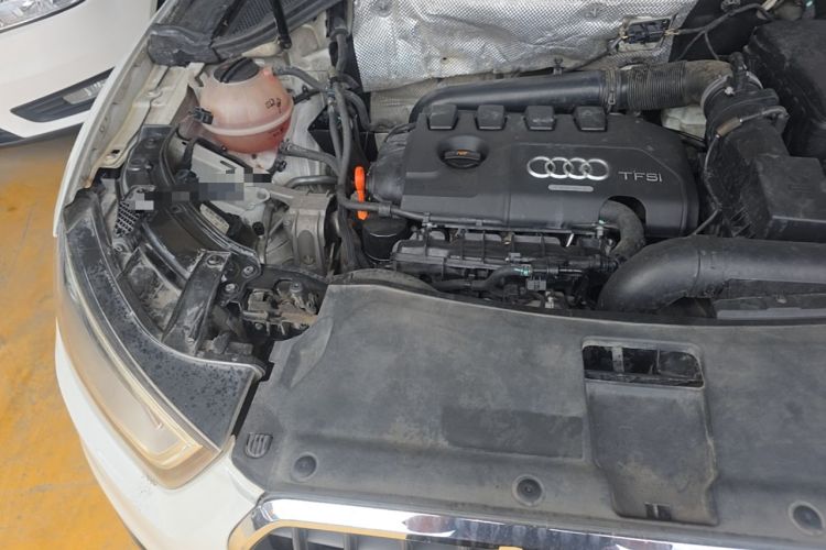 Used Audi Q3 2013 35 TFSI Ambition Edition Engine Bay Right