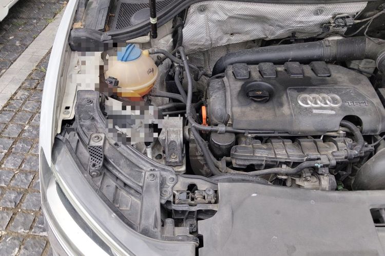 Used Audi Q3 2013 35 TFSI Comfort Model Engine Bay Right