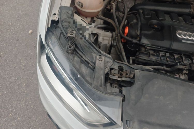 Used Audi Q3 2013 35 TFSI quattro Technology Edition Engine Bay Right