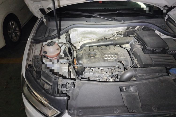 Used Audi Q3 2013 35 TFSI quattro Comfort Model Engine Bay Right