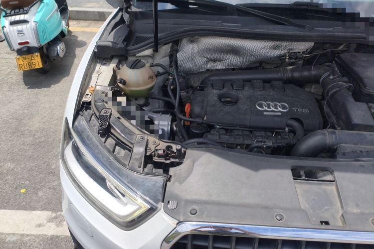 Used Audi Q3 2013 35 TFSI Comfort Model Engine Bay Right