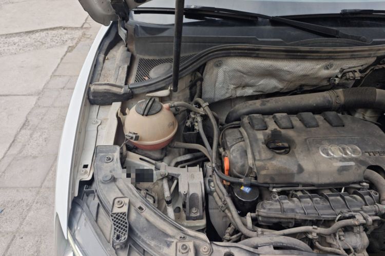 Used Audi Q3 2013 35 TFSI Ambition Edition Engine Bay Right