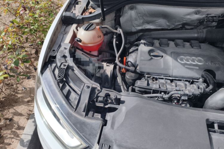 Used Audi Q3 2013 35 TFSI Comfort Model Engine Bay Right