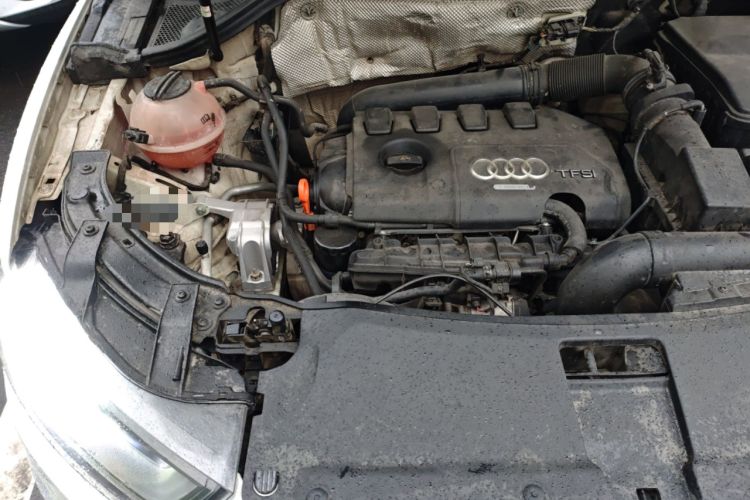 Used Audi Q3 2013 35 TFSI Ambition Edition Engine Bay Right