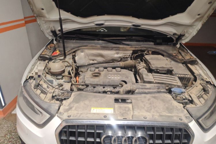 Used Audi Q3 2013 35 TFSI quattro Comfort Model Engine Bay Right