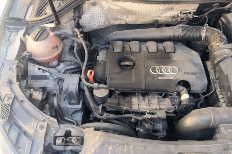 Used Audi Q3 2013 35 TFSI quattro Comfort Model Engine Bay Right
