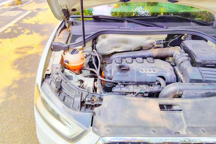 Used Audi Q3 2013 35 TFSI quattro Technology Edition Engine Bay Right