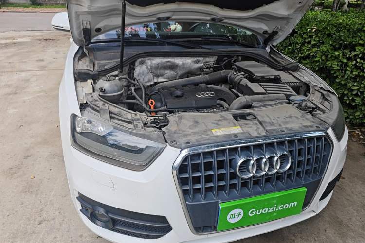 Used Audi Q3 2013 35 TFSI Ambition Edition Engine Bay Right