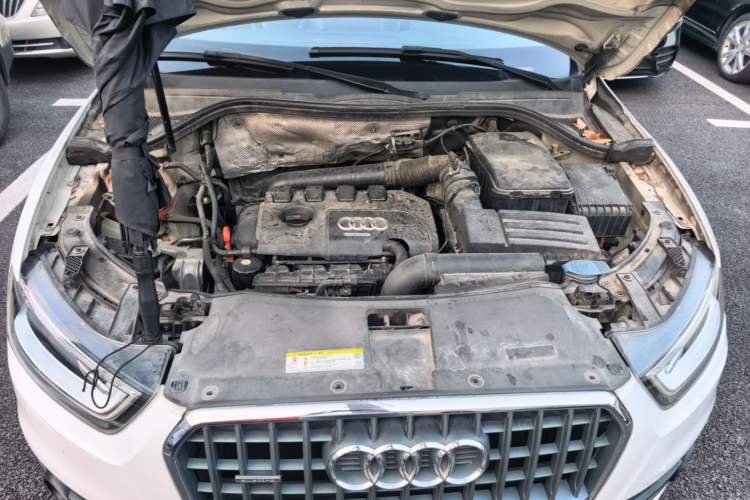 Used Audi Q3 2013 40 TFSI quattro Luxury Model Engine Bay