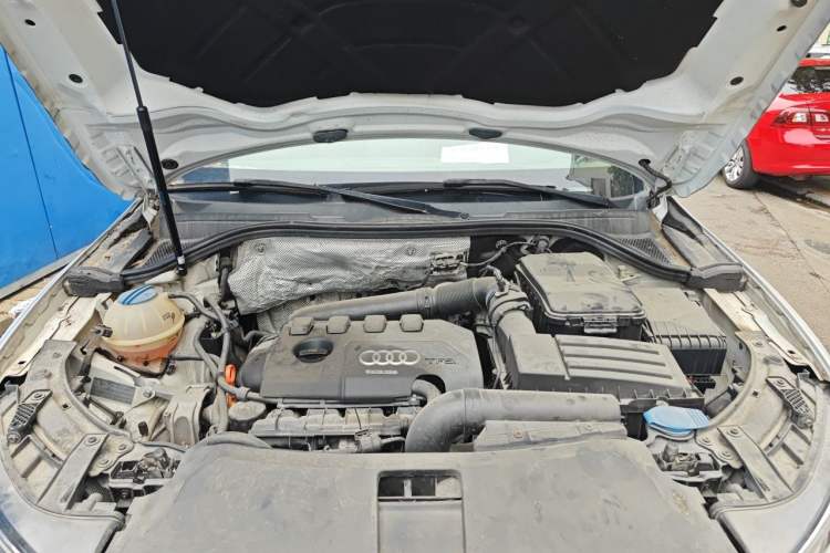 Used Audi Q3 2013 35 TFSI Comfort Model Engine Bay