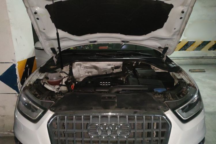 Used Audi Q3 2013 40 TFSI quattro Luxury Model Engine Bay
