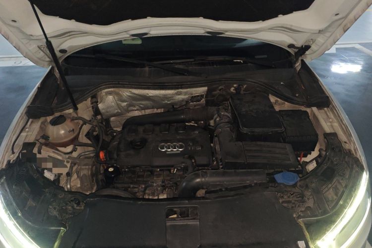 Used Audi Q3 2013 35 TFSI quattro Comfort Model Engine Bay