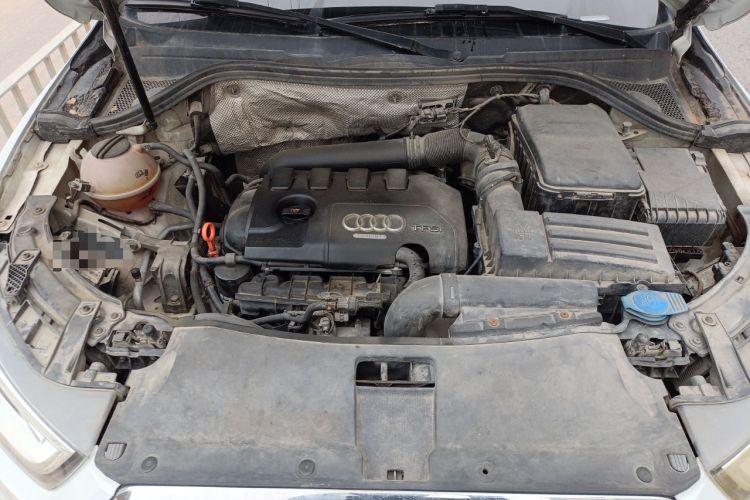 Used Audi Q3 2013 35 TFSI Comfort Model Engine Bay