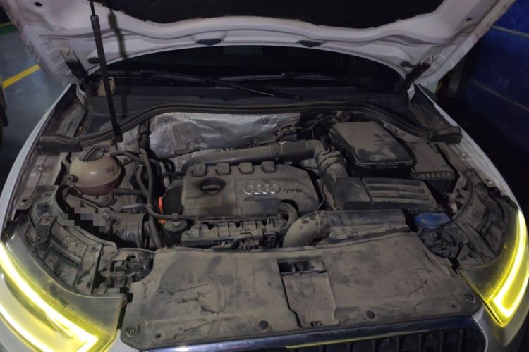 Used Audi Q3 2013 35 TFSI Comfort Model Engine Bay
