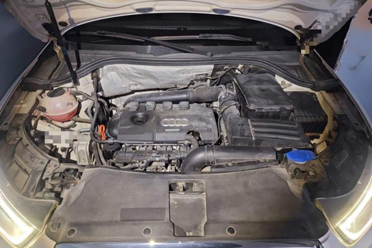 Used Audi Q3 2013 35 TFSI quattro Luxury Model Engine Bay