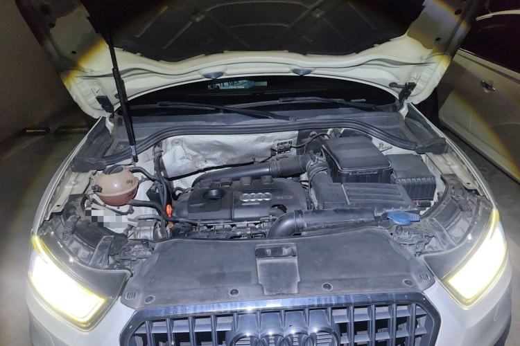 Used Audi Q3 2013 35 TFSI quattro Technology Edition Engine Bay