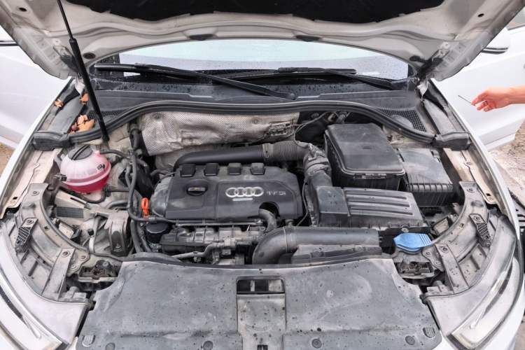 Used Audi Q3 2013 35 TFSI quattro Comfort Model Engine Bay