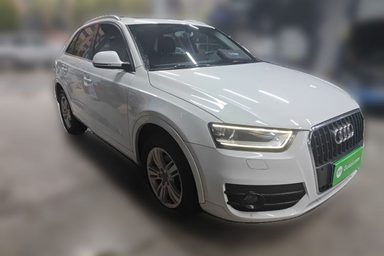 Used Audi Q3 2013 35 TFSI Comfort Model Front Right 45 Deg