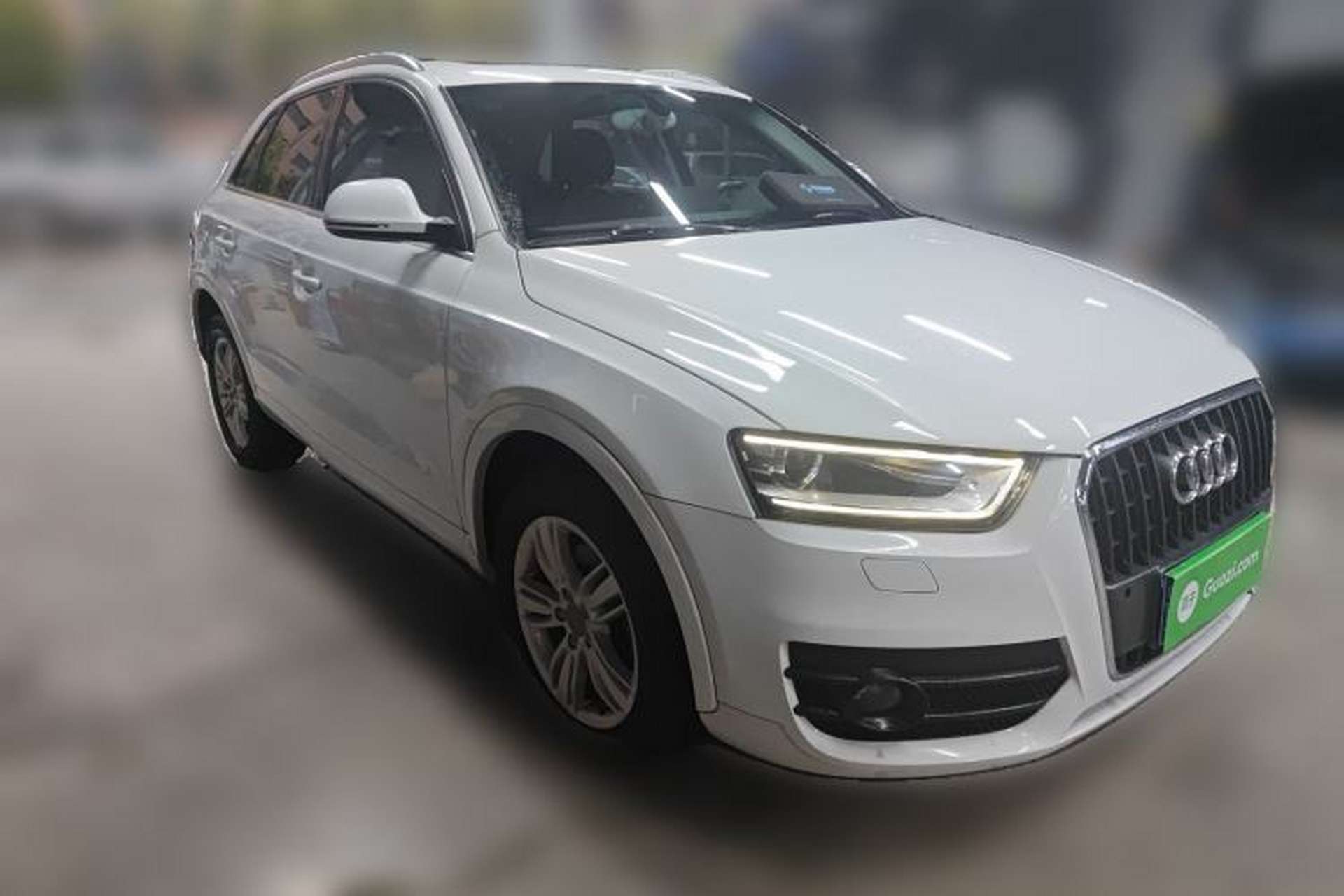 Used Audi Q3 2013 35 TFSI Comfort Model Front Right 45 Deg
