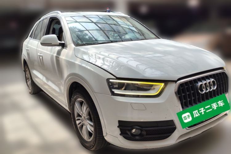 Used Audi Q3 2013 35 TFSI Comfort Model Front Right 45 Deg
