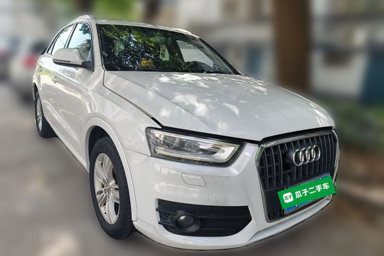 Used Audi Q3 2013 35 TFSI Comfort Model Front Right 45 Deg