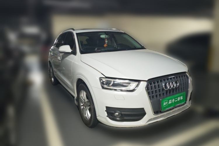 Used Audi Q3 2013 35 TFSI Comfort Model Front Right 45 Deg