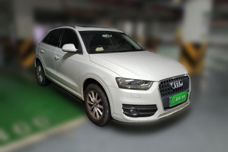 Used Audi Q3 2013 35 TFSI Comfort Model Front Right 45 Deg