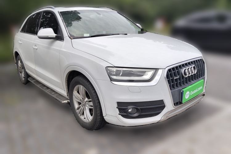 Used Audi Q3 2013 35 TFSI Comfort Model Front Right 45 Deg