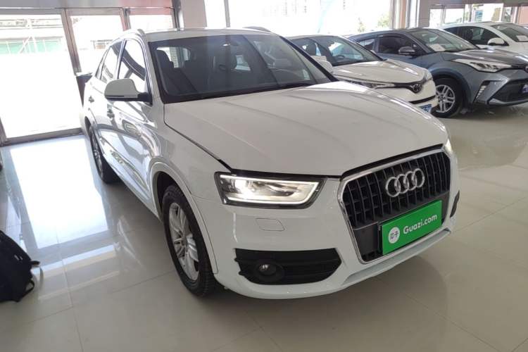 Used Audi Q3 2013 35 TFSI Comfort Model Front Right 45 Deg