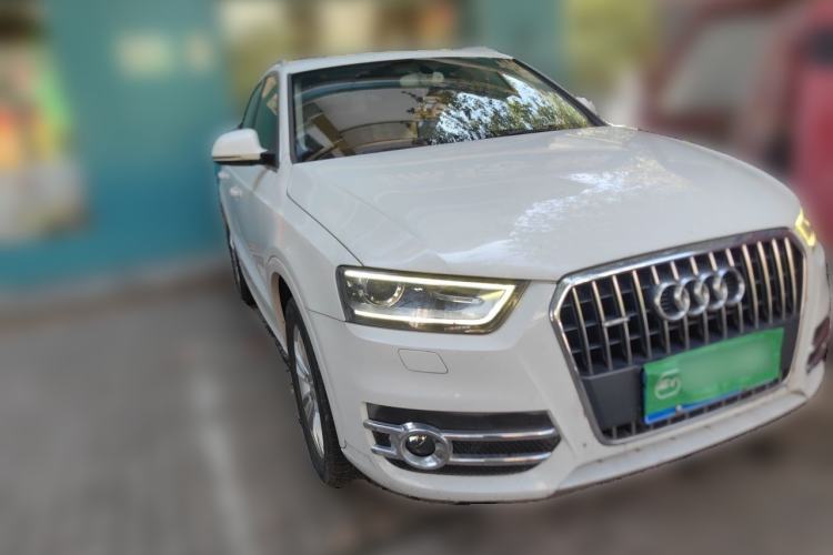 Used Audi Q3 2013 35 TFSI Comfort Model Front Right 45 Deg