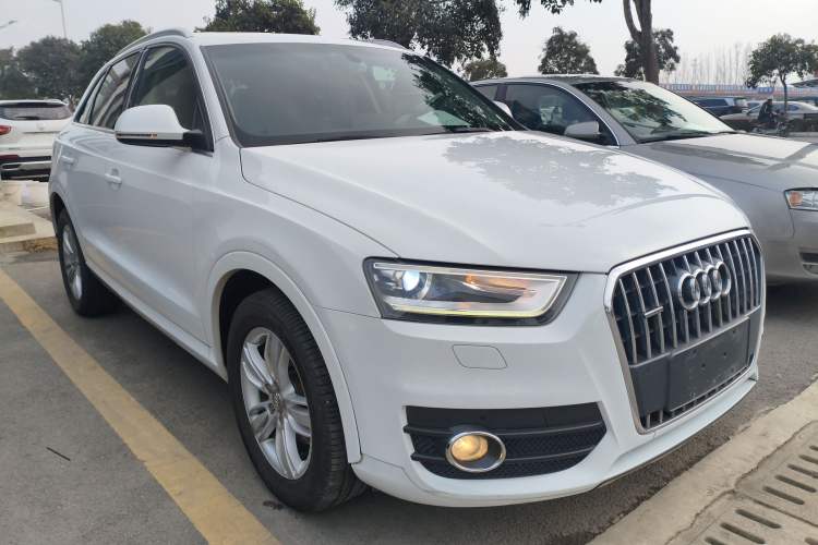 Used Audi Q3 2013 35 TFSI quattro Technology Edition Front Right 45 Deg